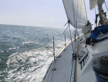 Kelone voilier en mer
