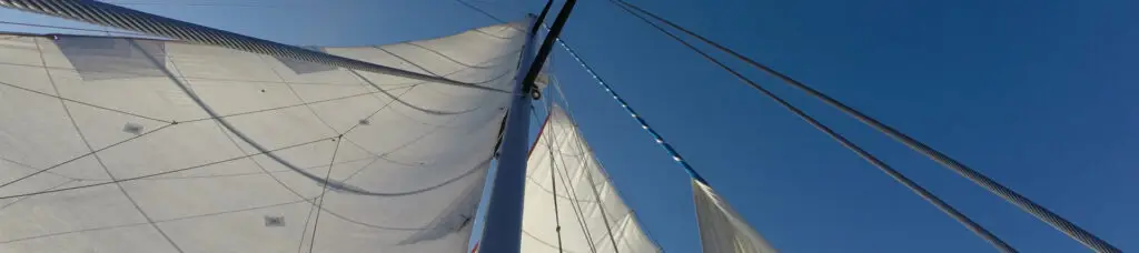 Voiles du bateau Kelone La Rochelle